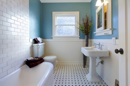 Remodeling tricks for small bathrooms